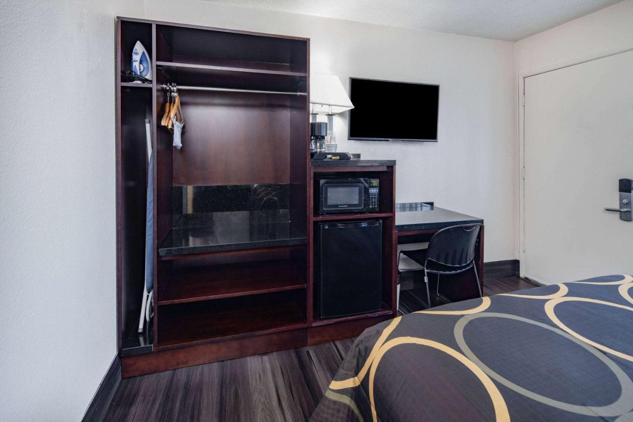 Super 8 By Wyndham San Diego Hotel Circle Luaran gambar