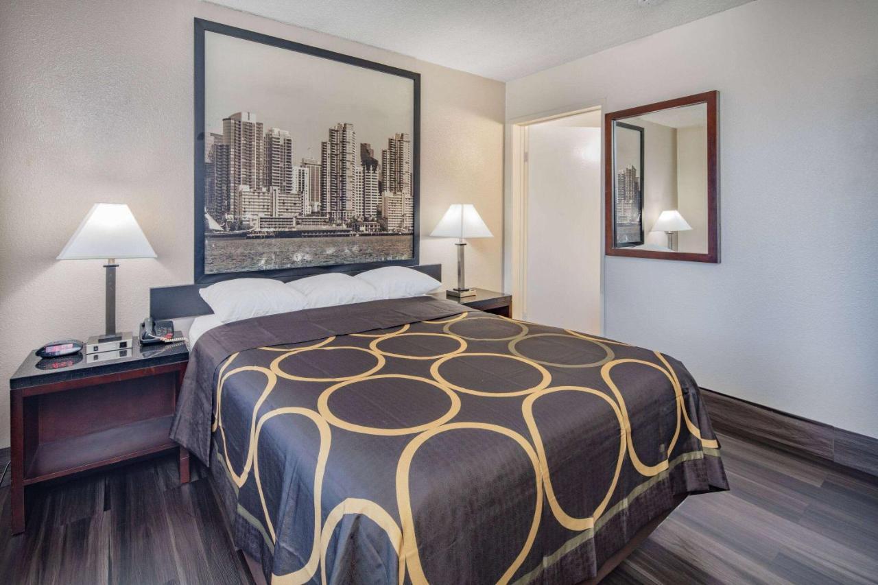 Super 8 By Wyndham San Diego Hotel Circle Luaran gambar
