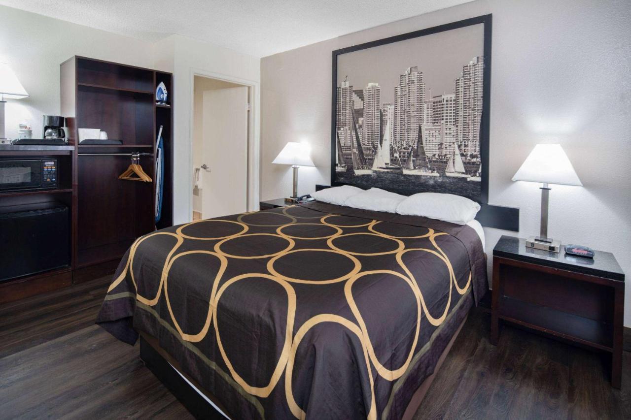 Super 8 By Wyndham San Diego Hotel Circle Luaran gambar