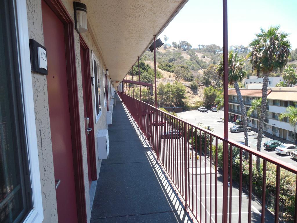 Super 8 By Wyndham San Diego Hotel Circle Luaran gambar