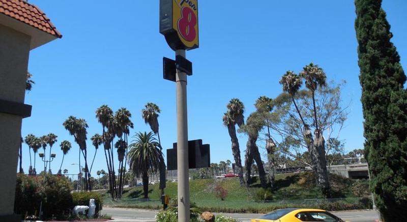 Super 8 By Wyndham San Diego Hotel Circle Luaran gambar